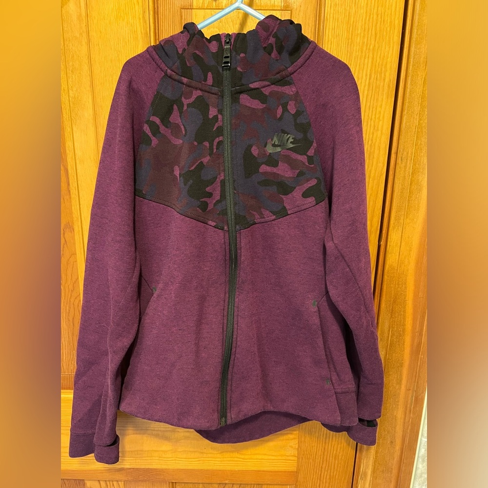 Nike Hoodie with thumb holes- girls Large